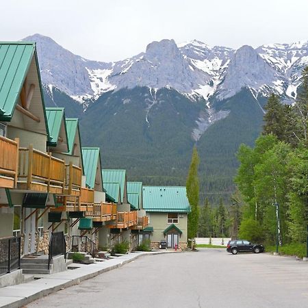 קאנמור Banff Woods Lodge מראה חיצוני תמונה