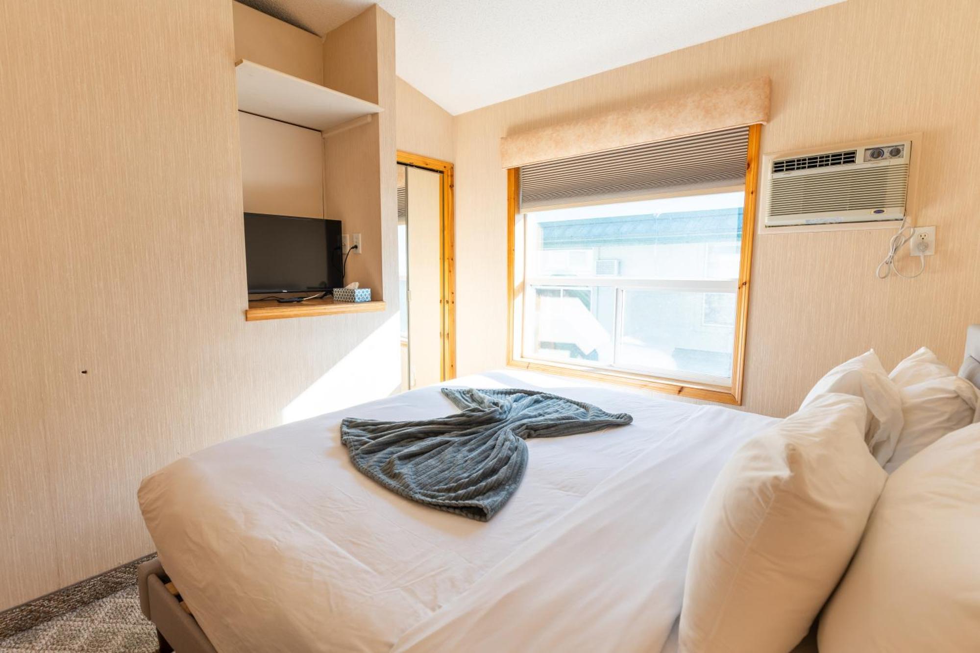 קאנמור Banff Woods Lodge מראה חיצוני תמונה